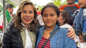 Sandra Torres realiza afiliación en la colonia Santa Barbara, zona 18