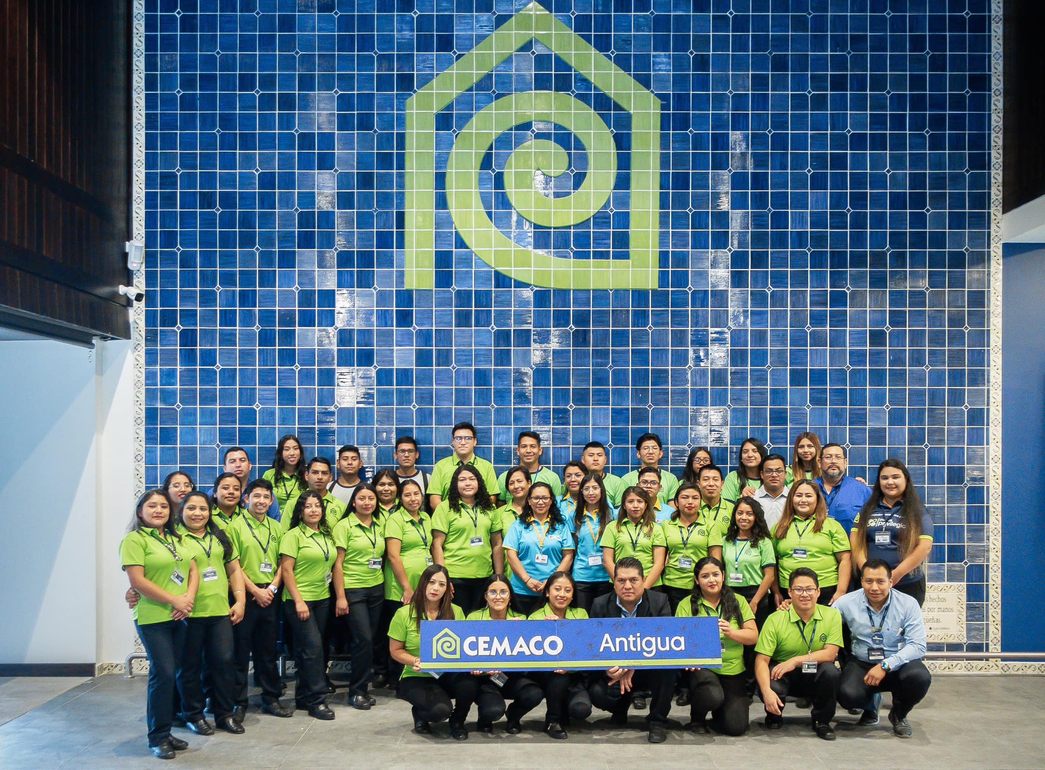 CEMACO abre sus puertas en Antigua Guatemala en Plaza Telares