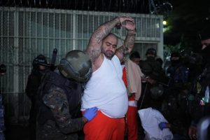 Sistema Penitenciario lanza operación especial “Hierro total” para traslado de El Lobo a nuevo sector