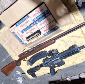 PNC decomisa armas ilegales en Puerto Santo Tomás de Castilla