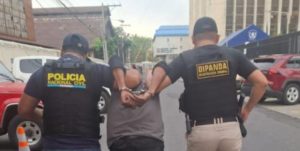 Capturan a presunto terrorista del Barrio 18 por extorsión en San Rafael lll en la zona 18