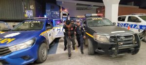 Localizan en Zacapa y expulsan del país a alias «Chapato» terrorista del barrio 18, uno de los 100 más buscados en El Salvador