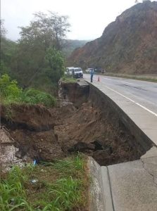 Alerta por socavamiento en la ruta al Atlántico