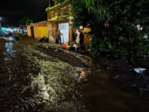 Varias viviendas inundadas en aldea Los Esclavos en Cuilapa, Santa Rosa