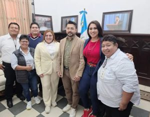 Vecinos de aldea Chapernas, Escuintla piden intermediación de diputado Rivera