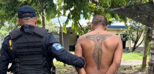 Terrorista del barrio 18 apodado “Lola” capturado, tiene 15 ingresos a la cárcel por diferentes delitos.