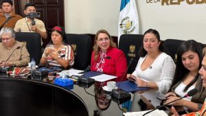 Buscan proteger y promocionar los textiles de pueblos y comunidades indígenas