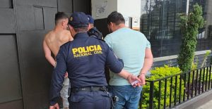 Responsables de atropellar a agentes de la PNC son capturados tras persecución