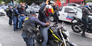 PNC intensifica operativos del Plan Semáforo Seguro en zonas de la capital