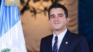 Exgobernador Diego de León es el precandidato a alcalde de VALOR en Mixco