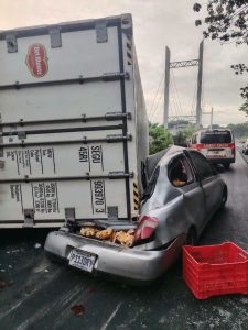 Triple colisión deja tres heridos en Siquinalá