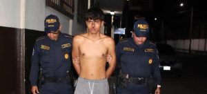 Mató a su mamá con un tenedor
