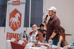 Decenas de mujeres participan en encuentro de Mujeres FIRMES en Mixco