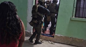 Incursión de hombres vestidos de militar dejan civiles fallecidos en Huite, Zacapa