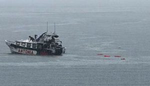 Cinco sobrevivientes tras caída de helicóptero en el lago de Atitlán; buscan a tripulantes