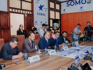 Rebaja en combustibles analizada en bancada Cabal con Ministro de Energía