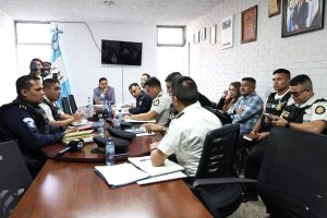 Dudan de transparencia en las compras de Gobernación y PNC