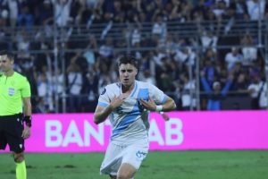 La Selección Nacional avanza a la siguiente ronda tras vencer 1-0 a Surinam con espectacular gol de Mathew Evans