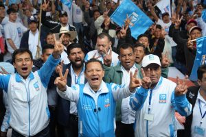 VIVA proclama y juramenta a sus candidatos a diputados por Quiché