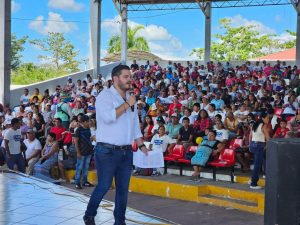 Alcalde de Flores, Petén va por la relección con el partido Cambio