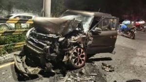 Fuerte accidente de tránsito se produjo en las primeras horas